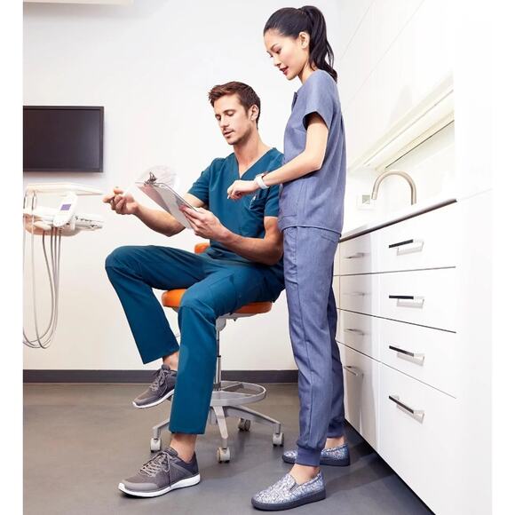 NWT women's Vionic Avery Pro Non-Slip Light Blue Suede shoes 7.5 - Picture 7 of 8